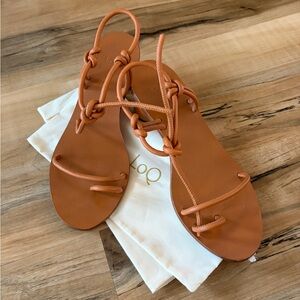 LOQ Xavi Block Heeled Sandals